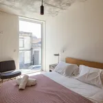 Rent 2 bedroom apartment of 65 m² in Porto