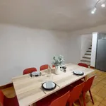  maison avec 8 chambre(s) en location à Levallois-Perret