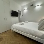 Rent 1 bedroom apartment of 45 m² in milano