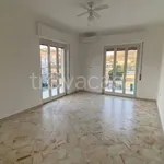 Affitto 3 camera appartamento di 104 m² in Pozzuoli