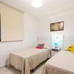 Rent 3 bedroom apartment of 90 m² in seville