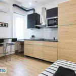 Affitto 1 camera casa di 35 m² in Milan