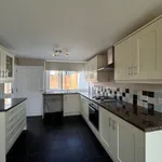 Rent 3 bedroom flat in East Midlands