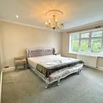 Rent 4 bedroom flat in North West England