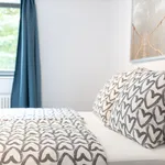 Miete 2 Schlafzimmer wohnung von 65 m² in Saarbrücken