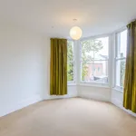 Rent 6 bedroom house of 185 m² in London