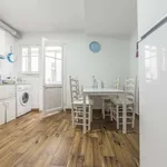 Rent a room of 90 m² in valencia