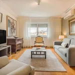 Rent 1 bedroom apartment of 646 m² in Lisbon