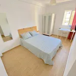 Rent 4 bedroom apartment in Seville