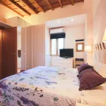 Rent 1 bedroom apartment of 70 m² in Florence