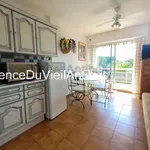 Rent 1 bedroom apartment of 20 m² in  Le Lavandou