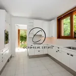 Rent 5 bedroom house of 560 m² in Athens