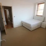 Rent 3 bedroom flat in Hull