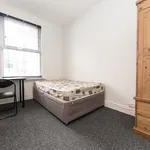 Rent 4 bedroom house in Leeds