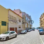 Rent 4 bedroom house of 200 m² in Porto