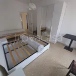 Affitto 3 camera appartamento di 85 m² in Milano