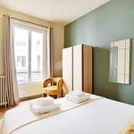 Rent 1 bedroom apartment of 380 m² in Paris