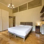 Rent 2 bedroom apartment of 130 m² in florence