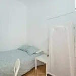 Rent 16 bedroom apartment in Lisbon