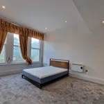 Rent 3 bedroom flat in sutton