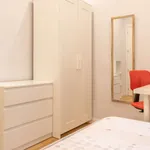 Rent a room of 90 m² in madrid