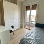 Rent 4 bedroom apartment of 110 m² in Milano