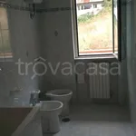 Appartamento in in affitto da privato a Lagonegro via Sant'Antuono, non arredato/vuoto, box, da privato - TrovaCasa