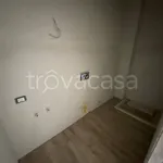 Affitto 4 camera appartamento di 75 m² in Milano