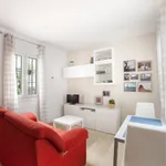 Rent 1 bedroom apartment of 538 m² in Seville