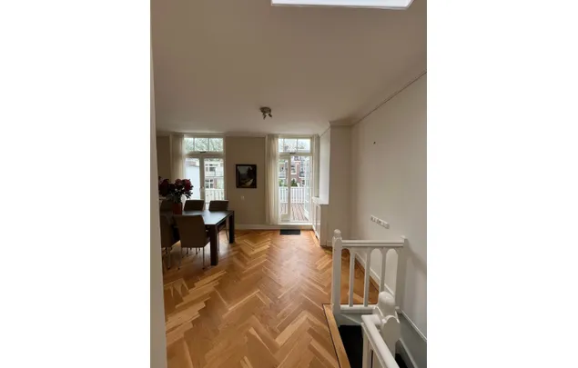 Huur 4 slaapkamer appartement van 119 m² in Statenkwartier