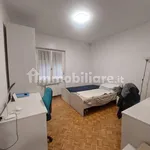 Affitto 3 camera appartamento di 70 m² in Triest