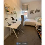 Rent 2 bedroom flat in South West England