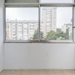 Rent 3 bedroom apartment in Lisbon