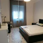 Rent 2 bedroom apartment of 70 m² in Milan