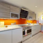 Rent 4 bedroom apartment in Eton