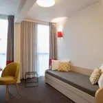 Appartement de 344 m² avec 1 chambre(s) en location à Lille