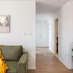 Rent 2 bedroom apartment of 60 m² in Split