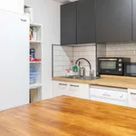 Rent a room of 250 m² in madrid