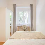 Rent a room of 185 m² in Lisboa