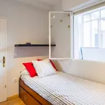 Rent a room of 120 m² in madrid