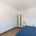 Rent 4 bedroom apartment in Barcelona