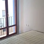 Rent a room of 202 m² in valencia