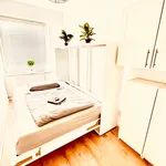 Rent 3 bedroom apartment of 64 m² in Hamburg