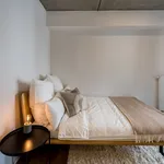 Miete 4 Schlafzimmer wohnung von 10 m² in Frankfurt