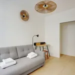 Rent 2 bedroom apartment of 861 m² in Paris