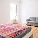 Rent a room in lisbon