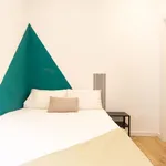 Rent 3 bedroom apartment of 10 m² in Barcelona