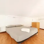 Rent 1 bedroom apartment of 25 m² in Milan