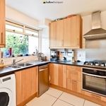 Rent 2 bedroom flat in London