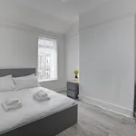 Rent 4 bedroom apartment of 117 m² in Liverpool